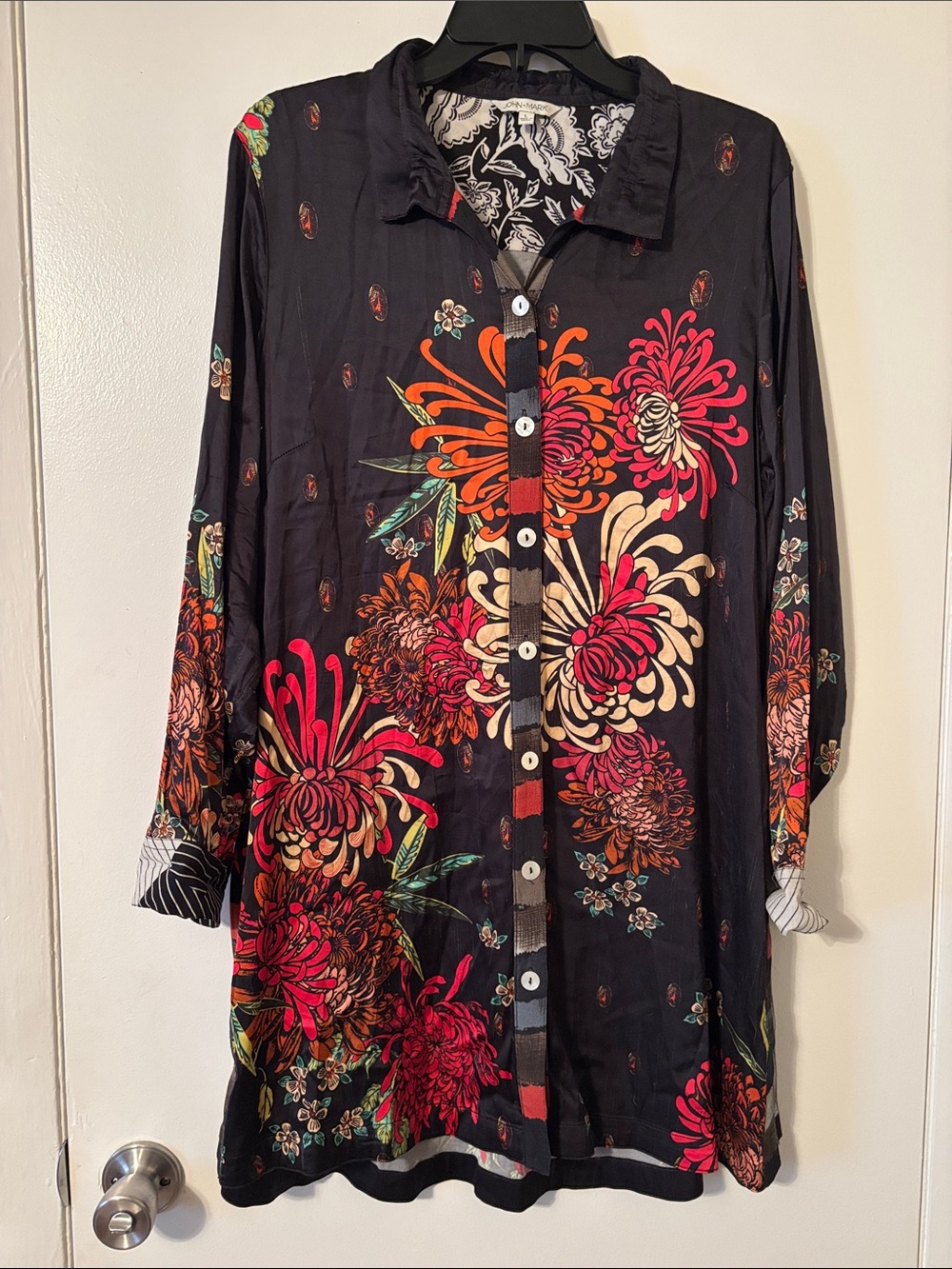 John Mark Black Floral Long Sleeve Button-Up Tunic Top